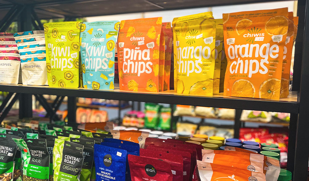 https://zestybrands.ca/wp-content/uploads/2022/10/healthy-snacks-Chiwis-Kiwi-Chips-Vancouver-package-design-agency-zesty.jpg
